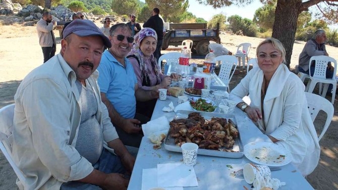 Balıkesir’de Cumhur İ̇ttifakı Dayanışma Yemeğinde Bir Araya Geldi