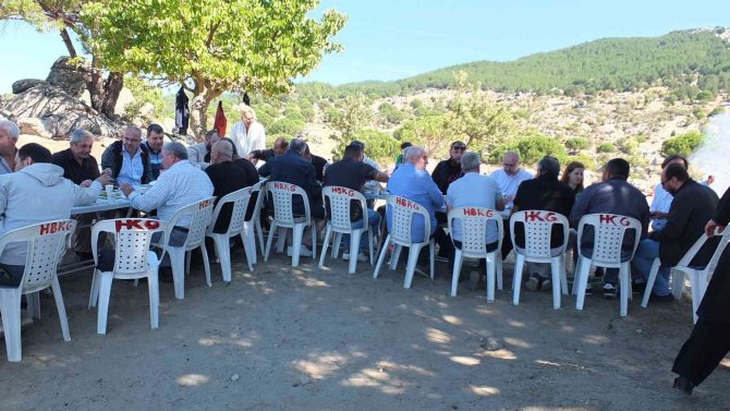 Balıkesir’de Cumhur İ̇ttifakı Dayanışma Yemeğinde Bir Araya Geldi