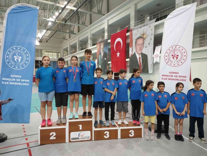 Bursa Büyükşehir Belediyesporlu Badmintonculardan 4 Madalya