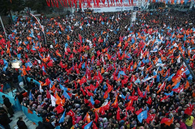 Ak Parti Yönetimi İllerde ‘Yeni Yüzler, Yeni İsimler’ Arayışına Başladı