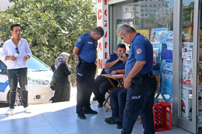 Market Sahibini Sakız Ve Meşrubat İçin Dövdüler