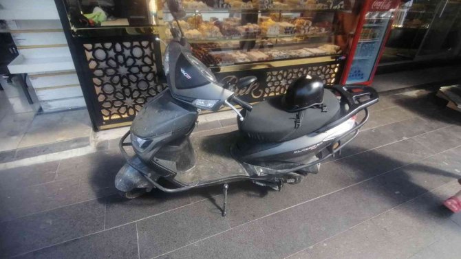 Motosikletin Çarptığı Yayaya İlk Müdahale Sağlık Müdüründen Geldi