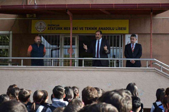 Gün, “Her Zaman Öğretmen Ve Öğrencilerimizin Yanındayız”