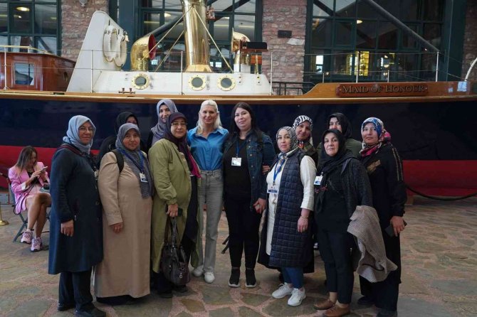 Bilecik Belediyesi Dikiş Kursu Gören Kadınlar İ̇stanbul Gezisiyle Eğlendi