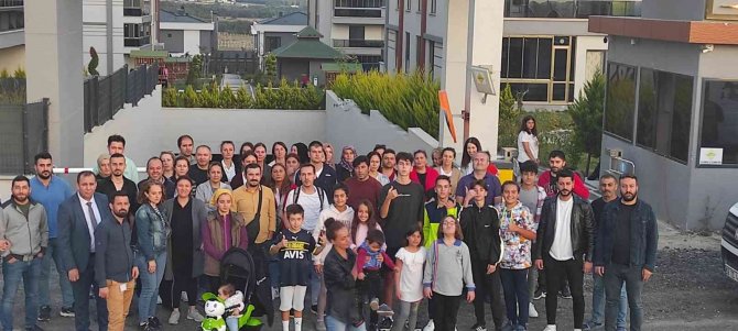 Lüks Konutlarda Suya Ve Kanalizasyona Muhtaç Yaşıyorlar