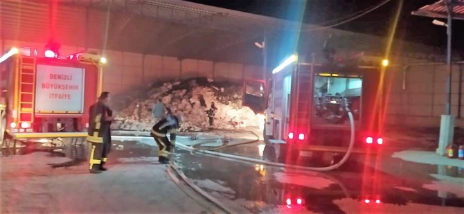 Kazı Yaparken Çıkan Kıvılcım 45 Ton Pamuğa Zarar Verdi