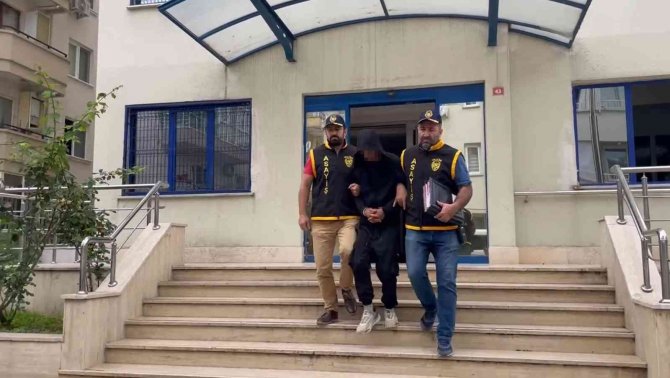 Polis Yalova’da Villalara Dadanan Hırsızı Yakaladı