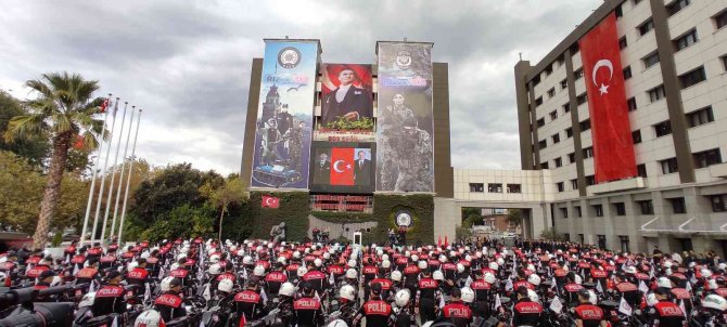 İ̇stanbul’da Yunus Polislere 180 Yeni Motosiklet Teslim Edildi
