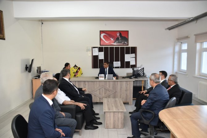 Vali Gürel, Ovacık Spor Lisesi Öğrencileriyle Bir Araya Geldi