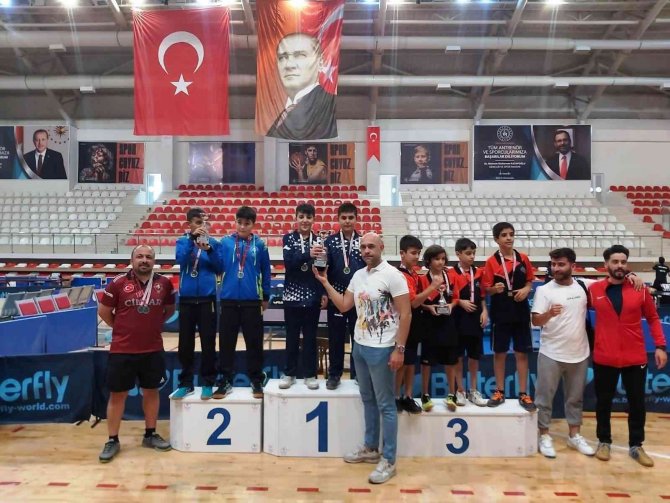 Kocasinan’ın Masa Tenisi Erkek Ve Bayan Takımı, Yine Zirvede