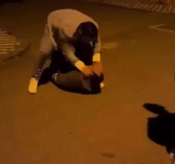 Sokak Ortasında Öldüresiye Dövdü, O Anları Sosyal Medyasında Paylaştı