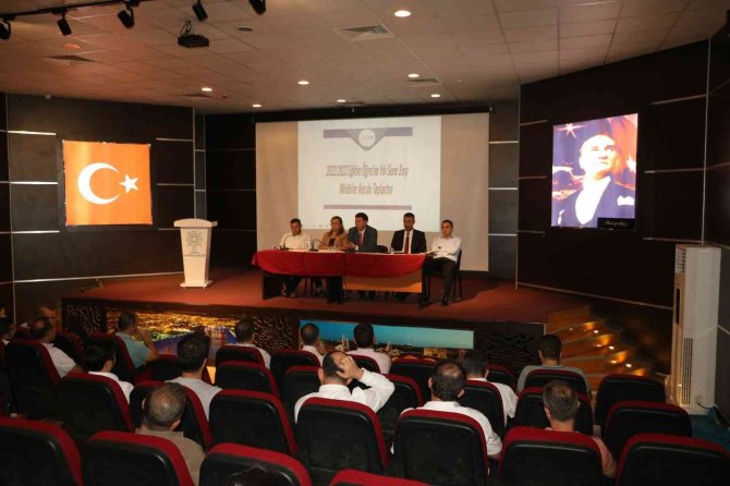 Cizre’de Okul Müdürleri Toplantısı Yapıldı