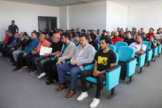 Yeni Sezon Öncesi Antrenörlerle Toplantı