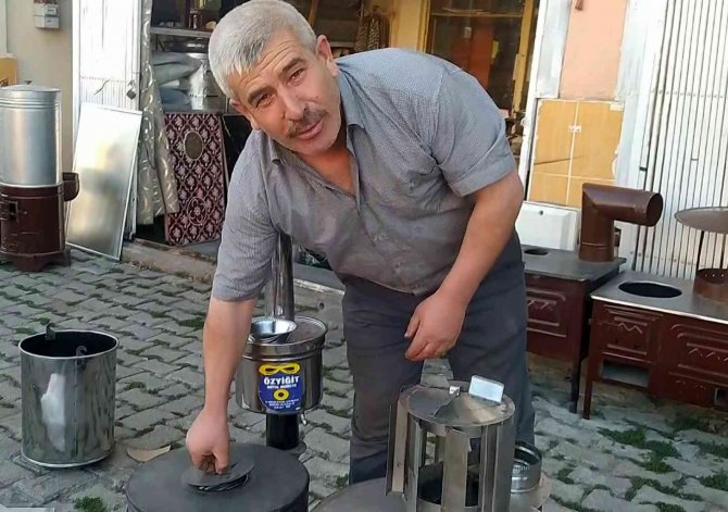 Unutulmaya Yüz Tutmuş Mesleğini, Alışagelmişin Dışında Ki Modellerle Yaşatıyor