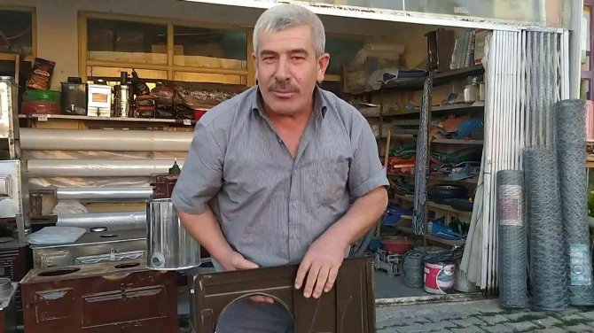 Unutulmaya Yüz Tutmuş Mesleğini, Alışagelmişin Dışında Ki Modellerle Yaşatıyor