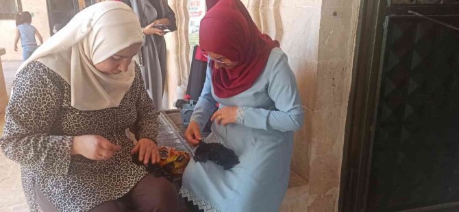 Mardin’de Kadınlar El Emeklerini Dijitalde Satarak Evlerine Katkı Sunuyor