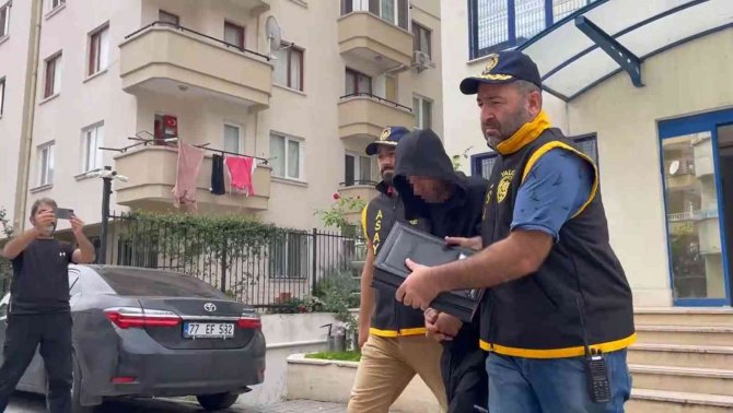 Polis Yalova’da Villalara Dadanan Hırsızı Yakaladı