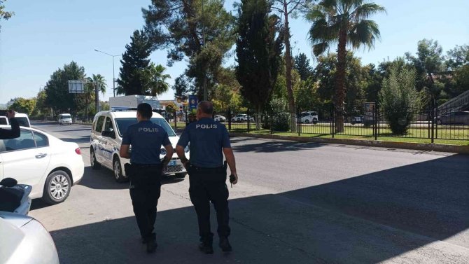 1 Yılda 7 Defa Üst Geçitten Atlamak İstedi