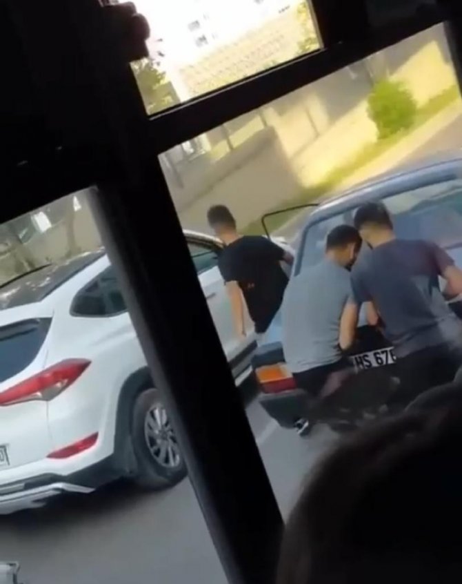 Trafikte Tartıştığı Sürücüye Pompalı Tüfekle Ateş Açtı