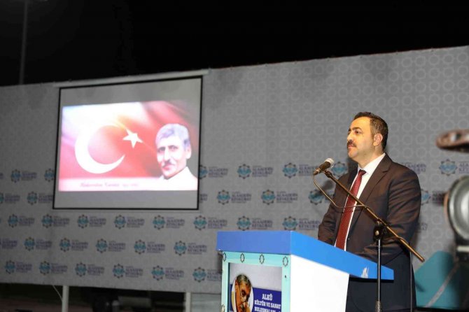 Ünlü Şairin Oğlu Enderhan Karakoç: "Şiirlerde Sembol Olarak Mihriban İsmi Geçiyor, Onun Dışında Hiçbir Şeyi Biz Dahil Bilmiyoruz”