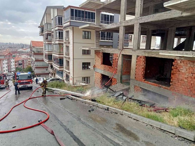 Başkentte Korkutan İnşaat Yangını