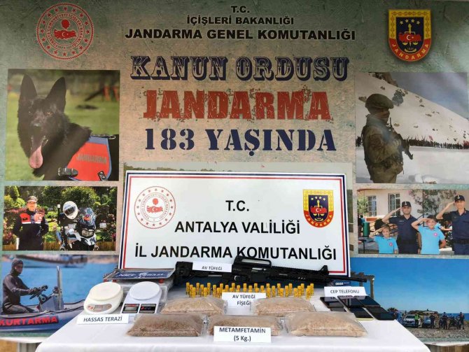 Piyasaya Sürülmeye Hazırlanan 5 Kilogram Uyuşturucuya Jandarma Baskını
