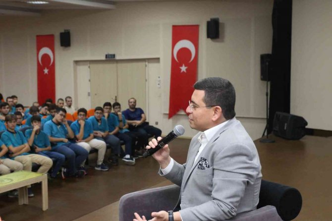 Başkan Tütüncü, Öğrencilerle Buluştu