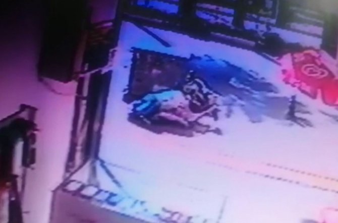 Engelli Bandına Ayağı Takılan Yaşlı Turist Yere Düşerek Yaralandı