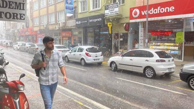 Balıkesir’de Kısa Süreli Sağanaklar