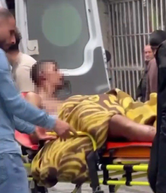 Beyoğlu’nda Bir Genç Kendini Ateşe Verdi