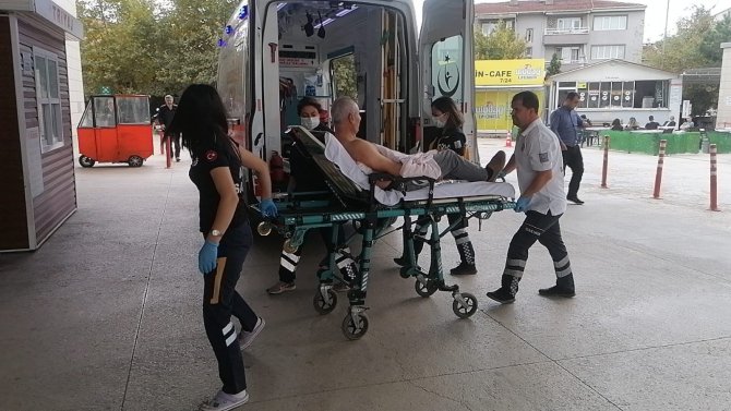 Bursa’da Dedikodu Kavgasında Arkadaşını Bıçakladı
