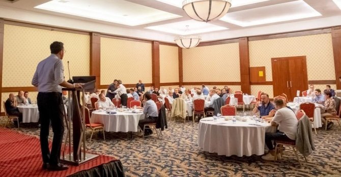 Dso Başkan Adayı Selim Kasapoğlu Seçim Çalışmalarını Ekibiyle Birlikte Değerlendirdi