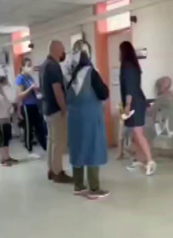 İ̇zmir’de Doktordan Hasta Yakınına Tepki Çeken Hareket