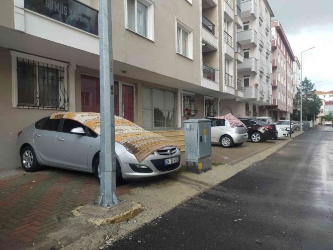 Önce Hortum Sonra Misket Büyüklüğünde Dolu Vurdu