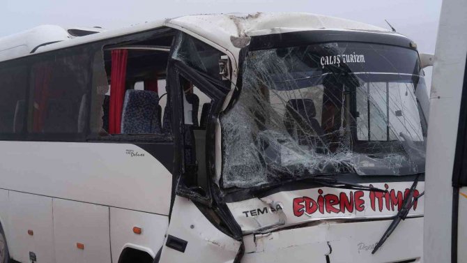 Edirne’de Trafik Kazası: 20 Yaralı