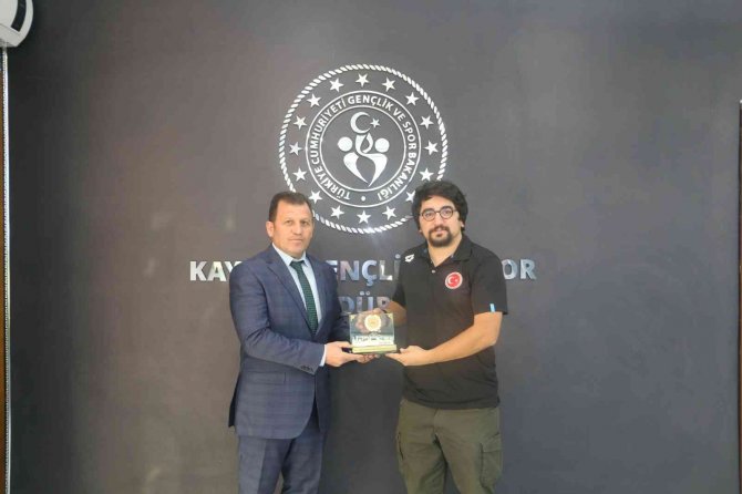 Ali İ̇hsan Kabakcı Milli Sporcular İle Bir Arada