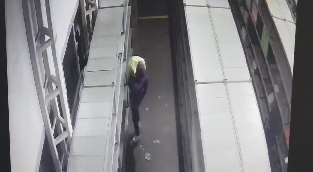 Piyasa Değeri 2 Milyon Tl Olan Cep Telefonları Çalındı