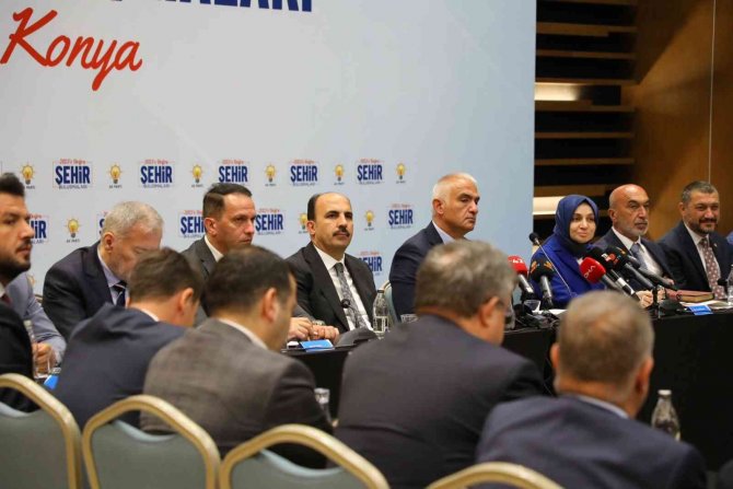 Bakan Ersoy: “Türkiye’ye Fazla Turist Geleceği Gibi Beklentileri Gerçekçi Bulmuyorum”