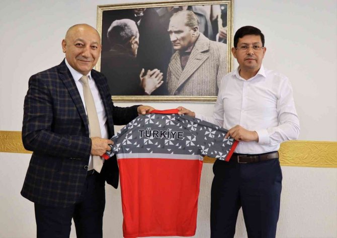 Nazilli, Halter Milli Takımı’na Sahip Çıktı