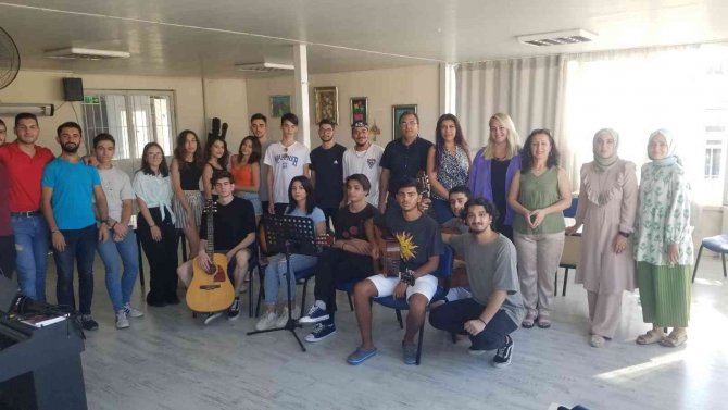 Hayallerindeki Bölümü Halk Eğitim Merkeziyle Kazandılar