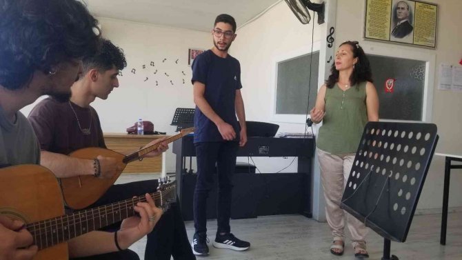 Hayallerindeki Bölümü Halk Eğitim Merkeziyle Kazandılar