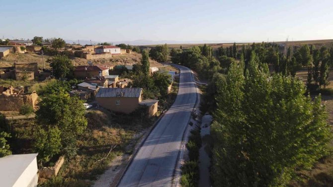 Sarayönü İlçesinde 47,8 Kilometre Daha Mahalle Yolu Kazandırıldı