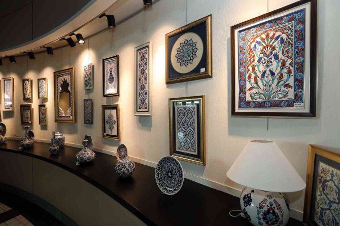 Yeni̇mek’in Çini Ve Tezhip Sergisi Açıldı