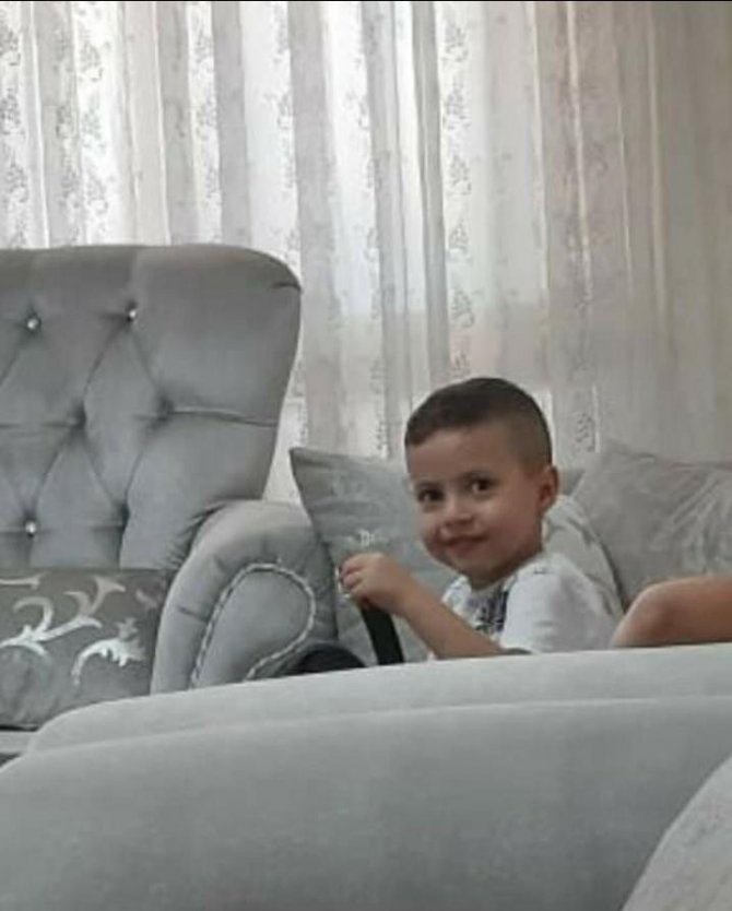 Okuldan Dönen Çocuk, Aracın Altında Kalarak Hayatını Kaybetti