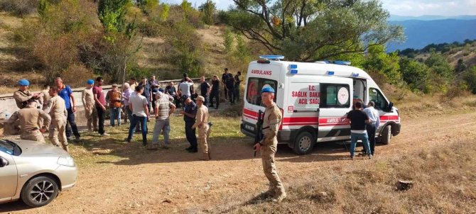 Umutlar Tükenmek Üzereyken Bulundu, Mehmetçik Sırtında Taşıdı
