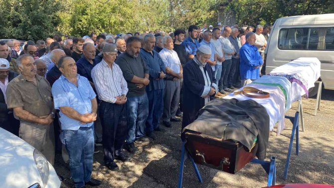 Arazi Kavgasında Hayatını Kaybeden 2 Kişi Toprağa Verildi