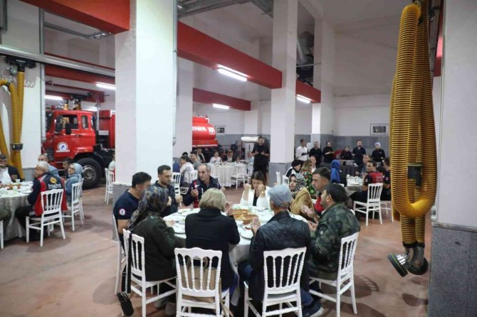 Başkan Özlü “Bölgenin En Güçlü İtfaiye Teşkilatını Oluşturduk”