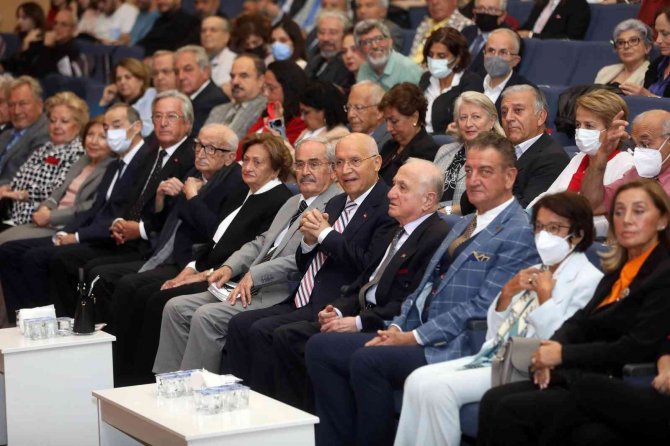 Turgut Özakman Yenimahalle’de Anıldı