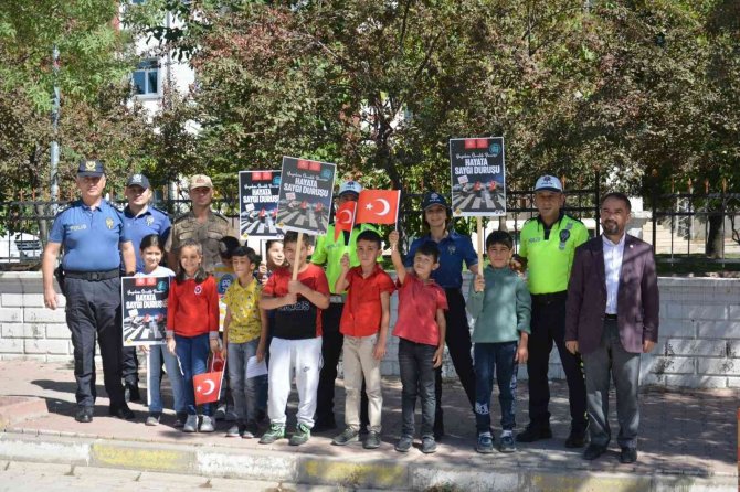 Palu’da Yayalara Öncelik, Hayata Saygı Duruşu Etkinliği