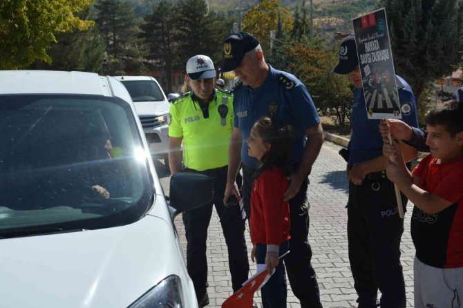 Palu’da Yayalara Öncelik, Hayata Saygı Duruşu Etkinliği